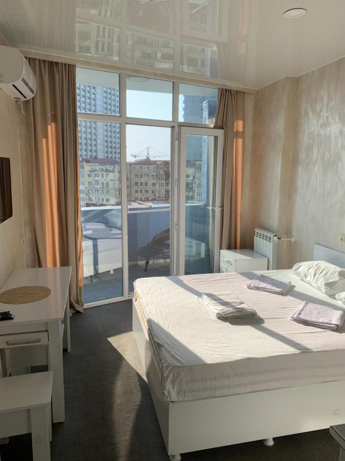 "Студия 24" - Посуточно И Помесячно Batumi Exterior foto