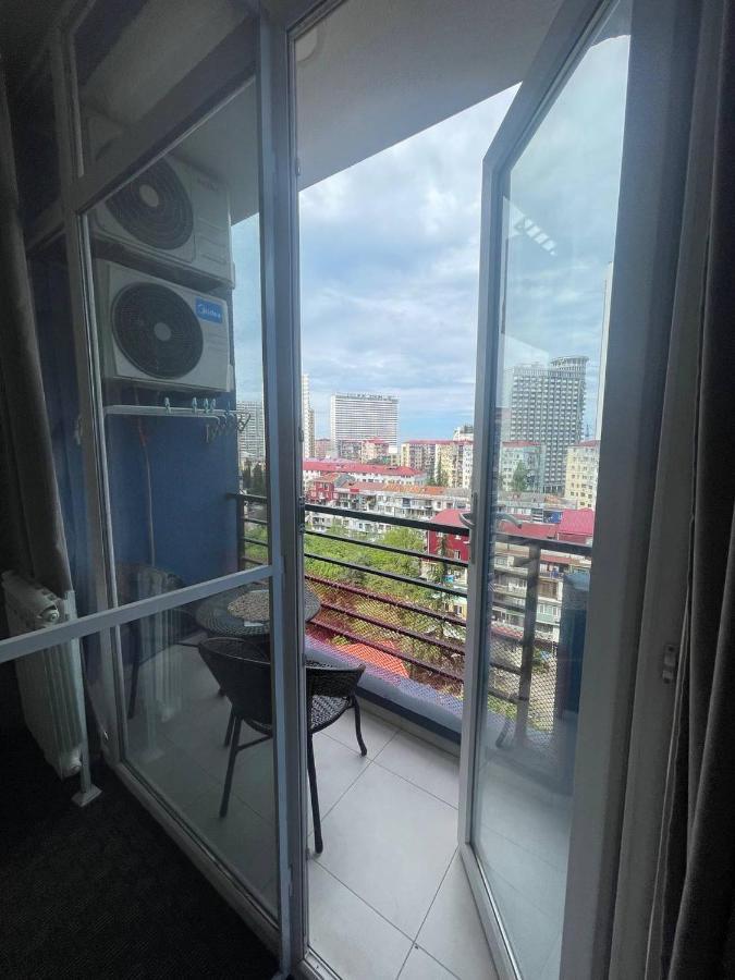 "Студия 24" - Посуточно И Помесячно Batumi Exterior foto
